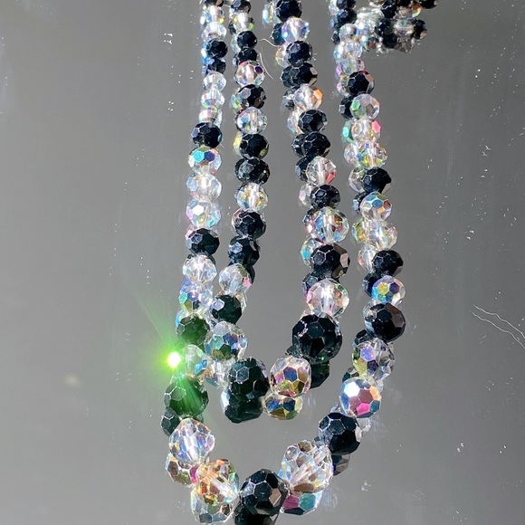 Vintage Laguna Adjustable double row Aurora Borealis crystal with Black Bead - Picture 3 of 5